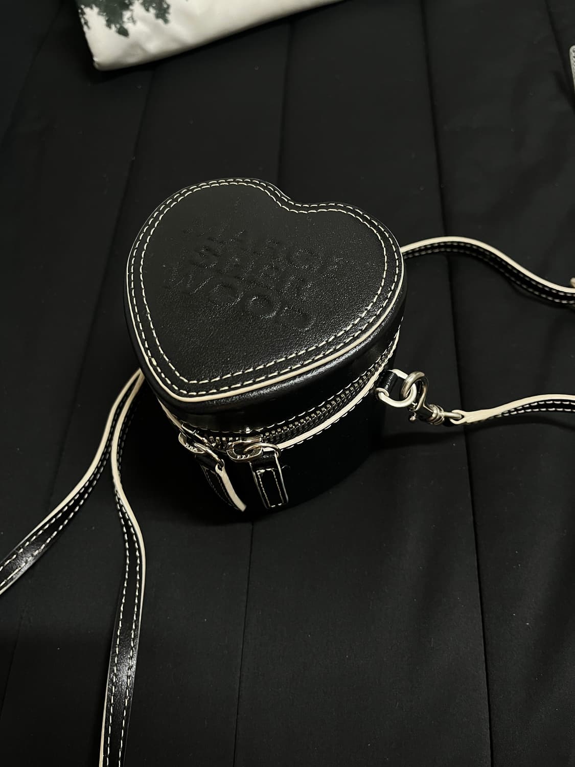 마지셔우드 하트백 상품이미지1