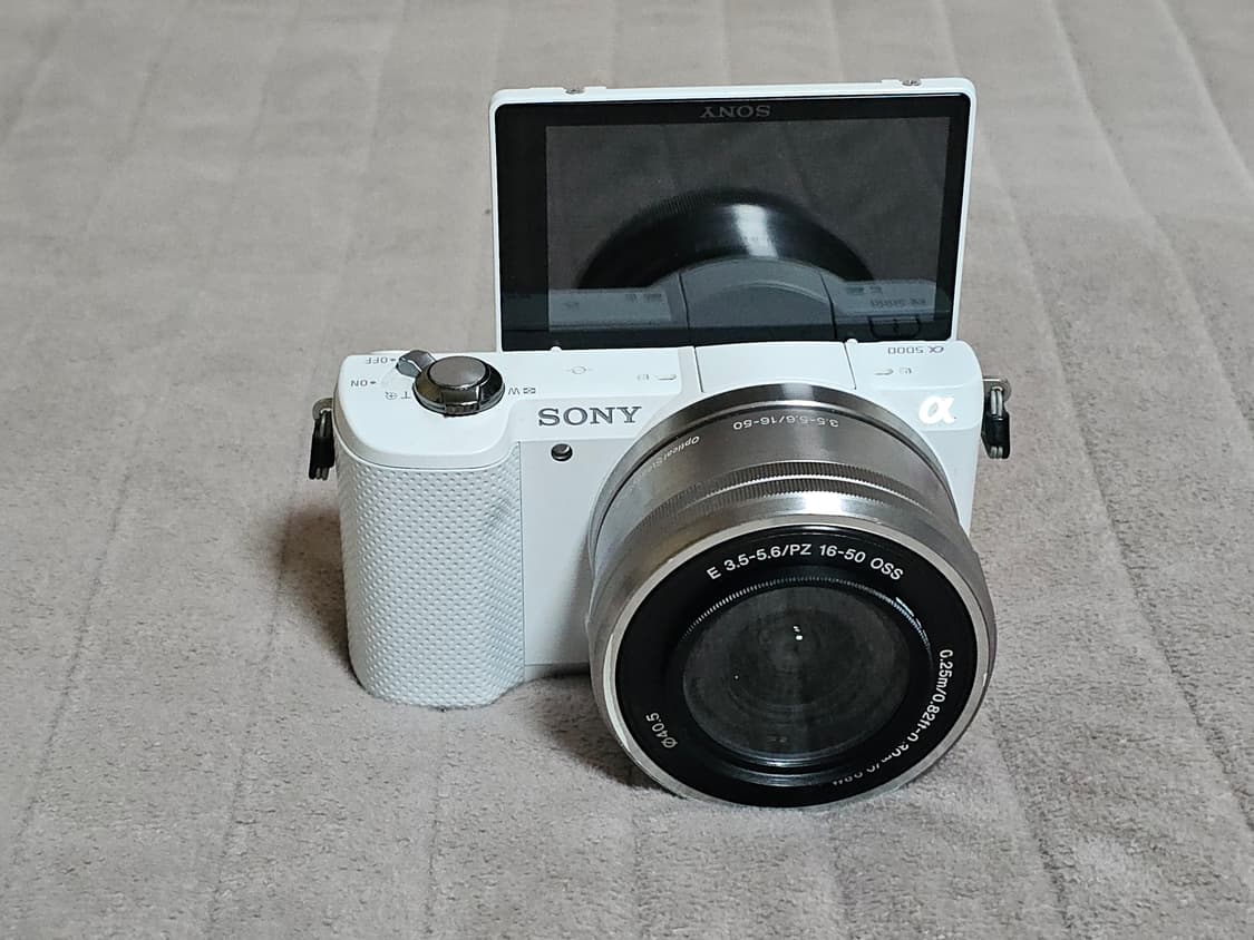 소니 A5000 미러리스 카메라 상품이미지1