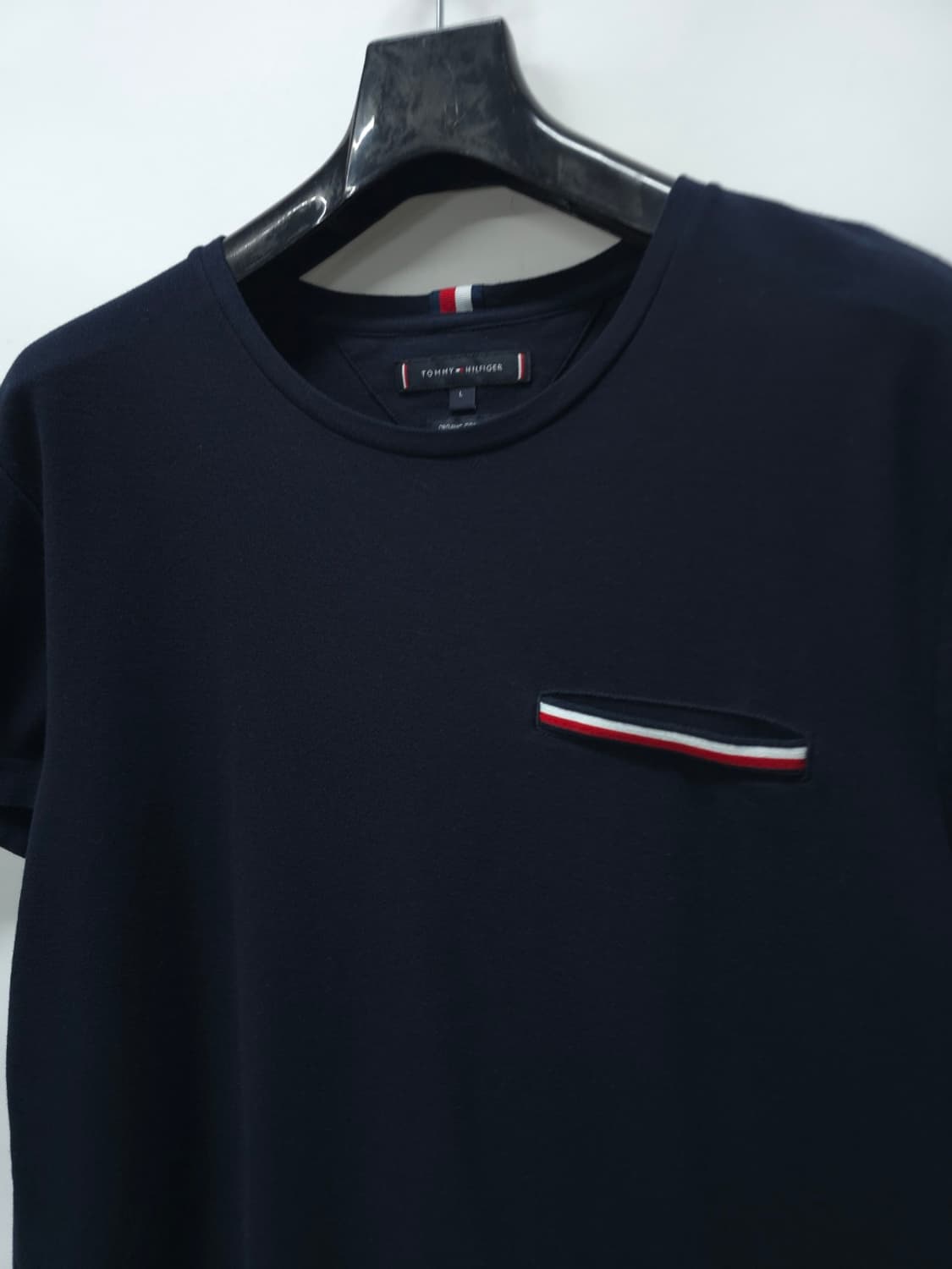 타미힐피거 오가닉 코튼 시그니처 배색 포켓 반팔 티셔츠(100) 상품이미지2