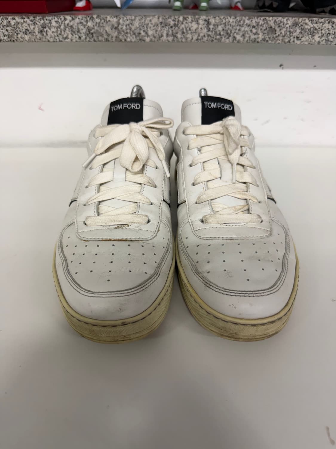 정품) 톰포드 화이트 레더 스니커즈 9(280) 상품이미지1