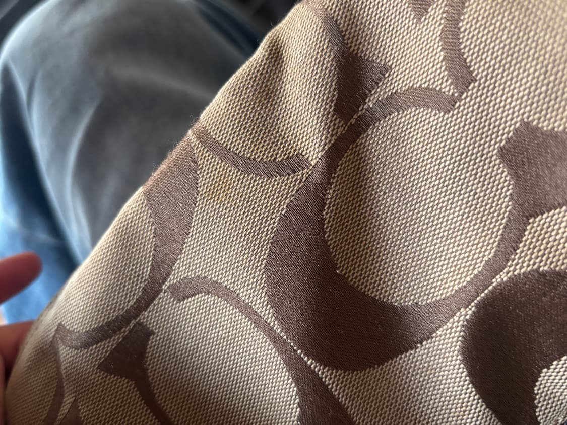 코치(COACH) 시그니처 로고 호보 숄더백 상품이미지5