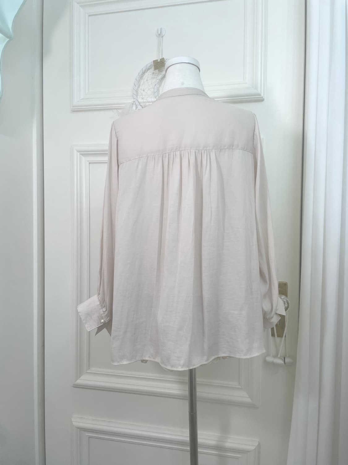 beigegray shirring pearl button feminine 상품이미지3