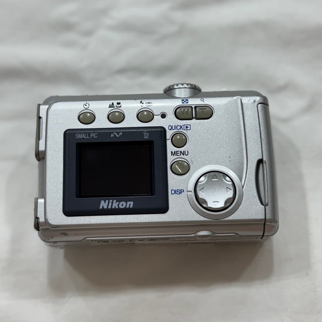 작례⭕️ 니콘 쿨픽스 2000 뉴진스 디카 nikon 카메라 상품이미지8