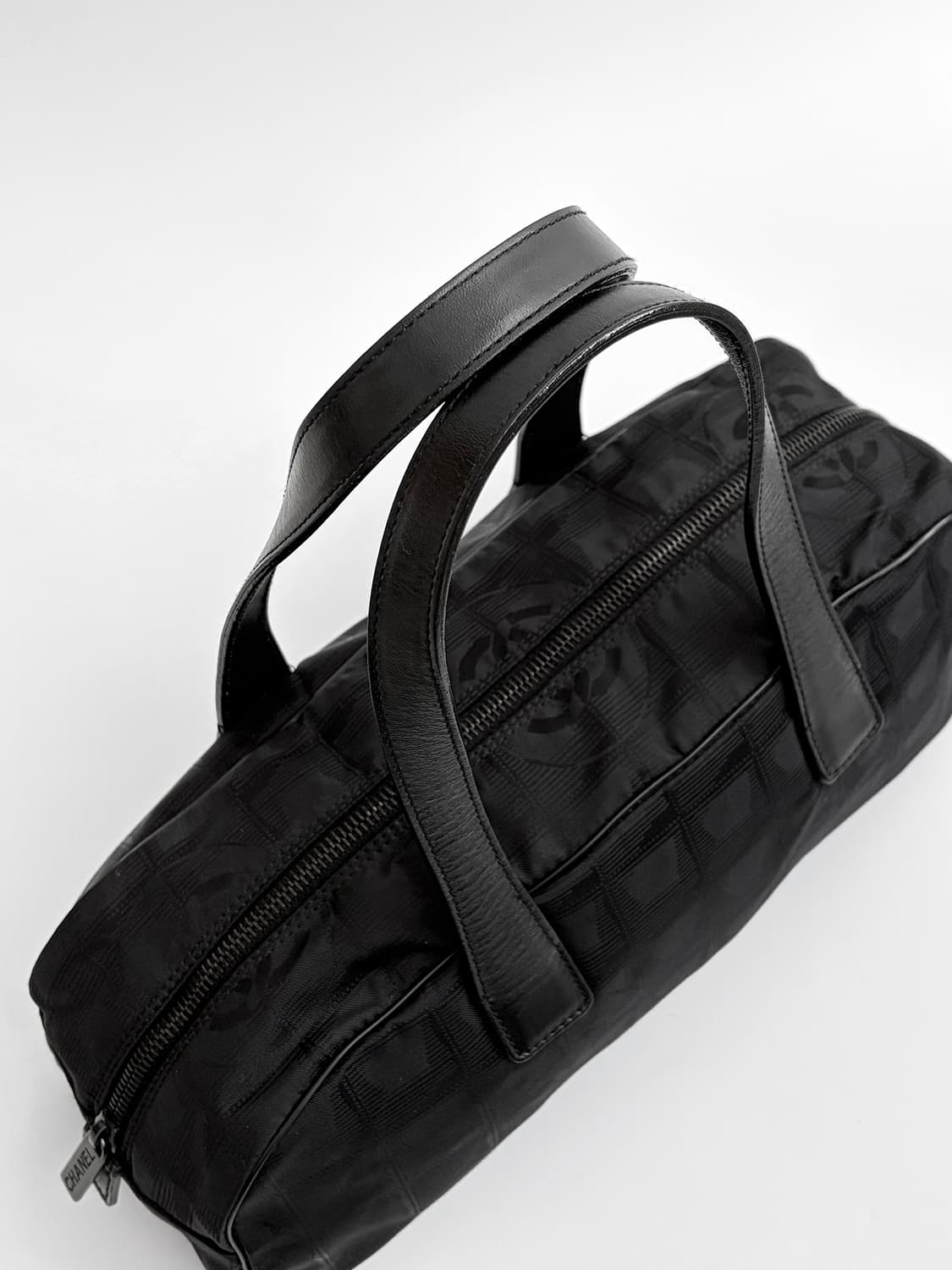 샤넬 뉴트래블라인 바게트 토트백 판매합니다. 상품이미지5