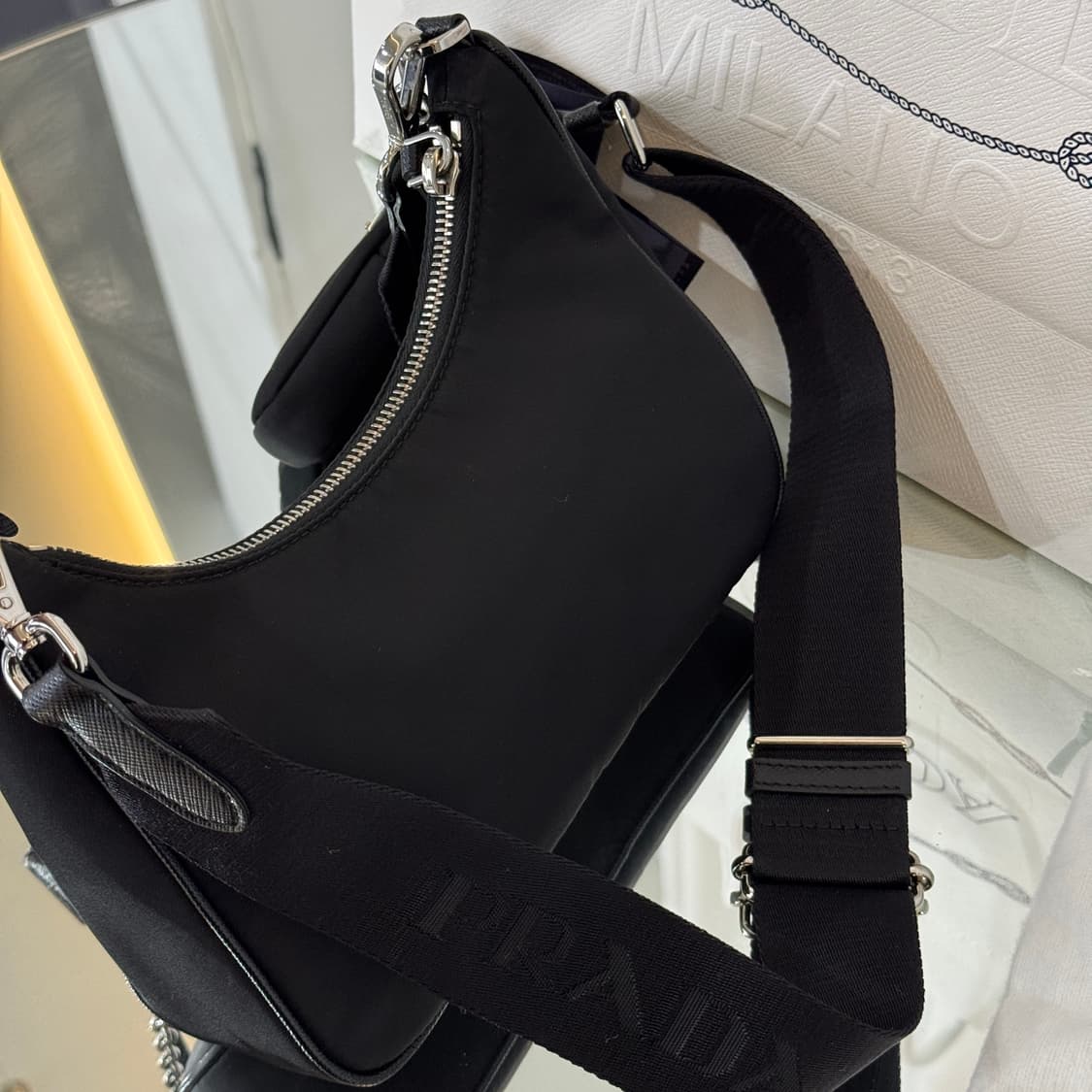 [새상품급/풀구성] 프라다 리나일론 2005 리에디션 테수토 호보백 상품이미지5