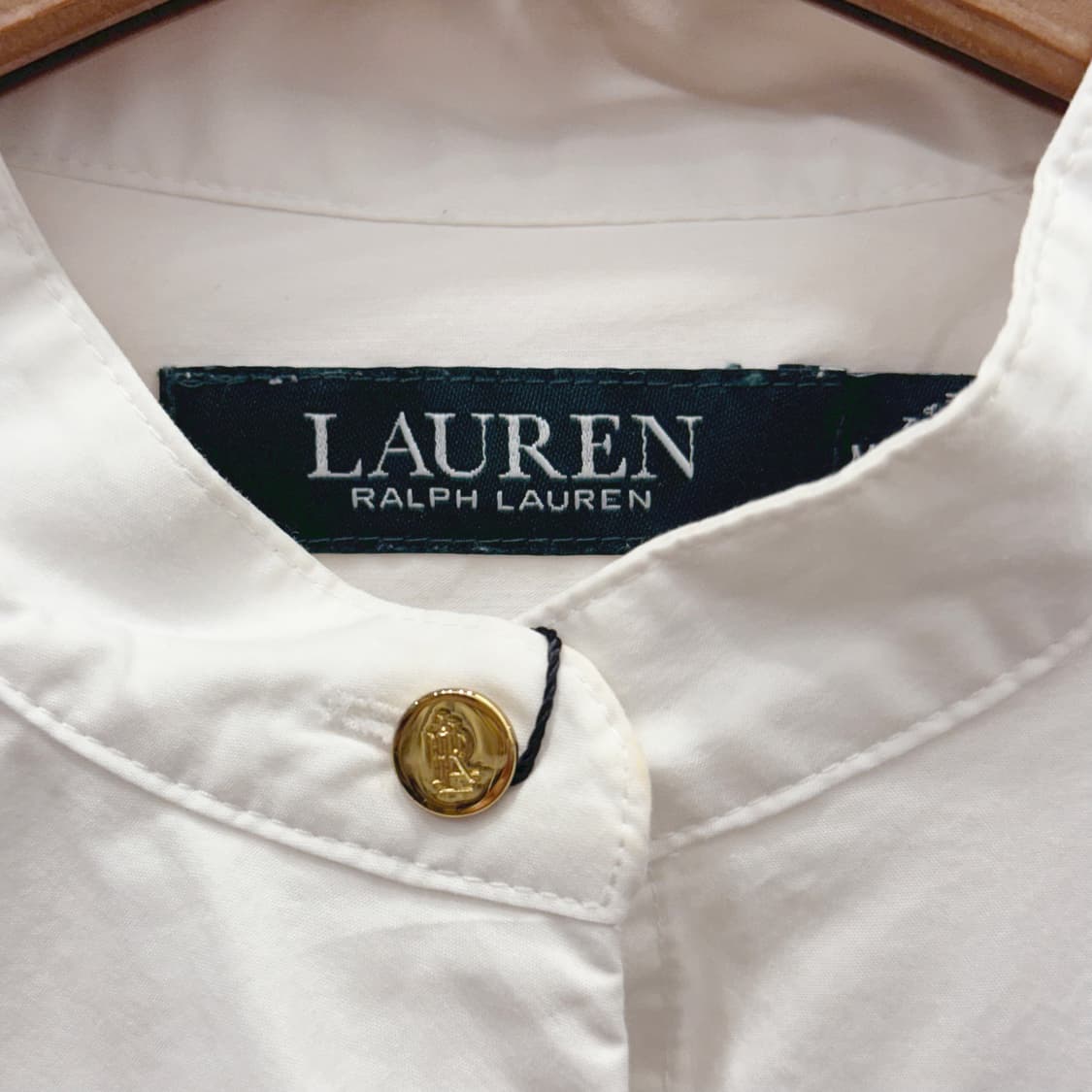 랄프로렌 스탠드카라 코튼 블라우스 프릴 셔츠 골드 버튼 디테일 화이트 상품이미지7