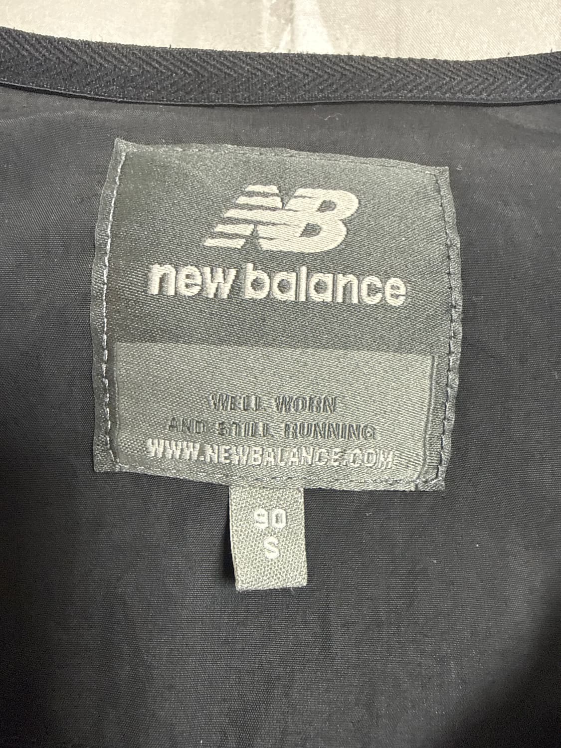 뉴발란스 경량패딩 상품이미지4