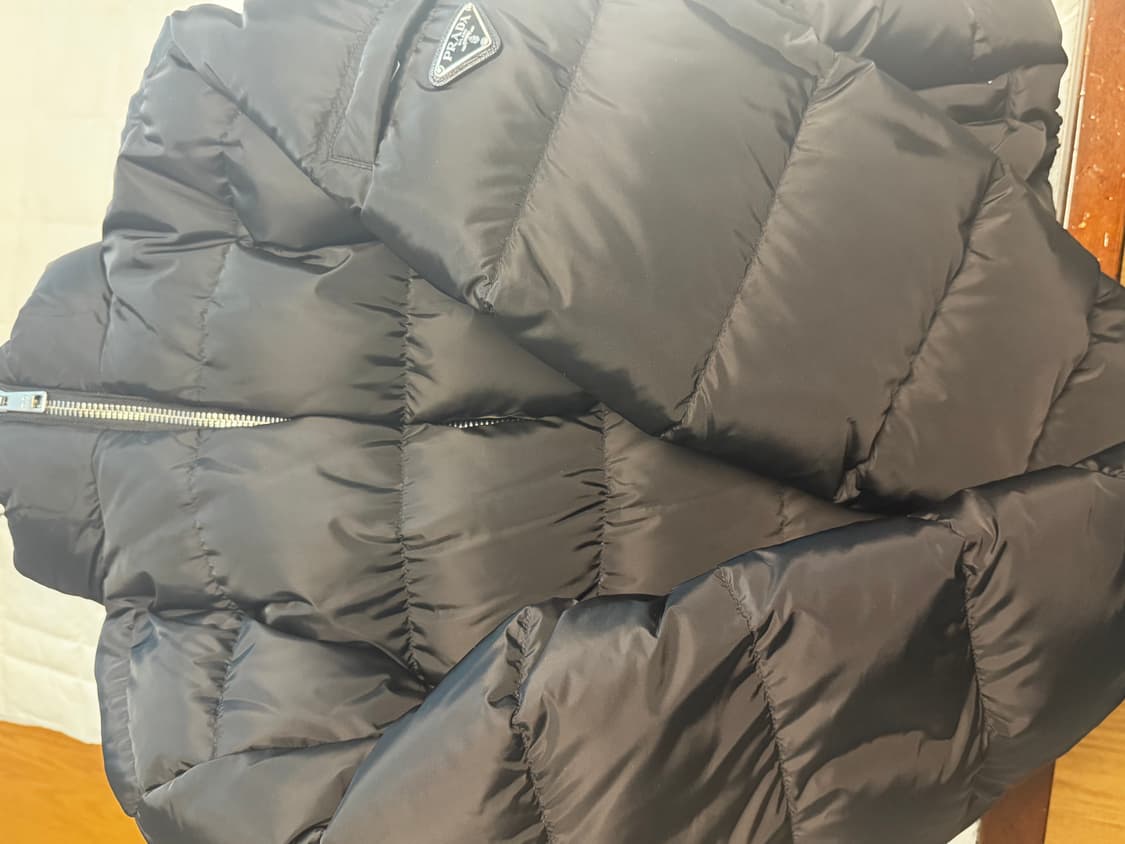 [54] 프라다 sgb112 패딩 블랙 상품이미지3