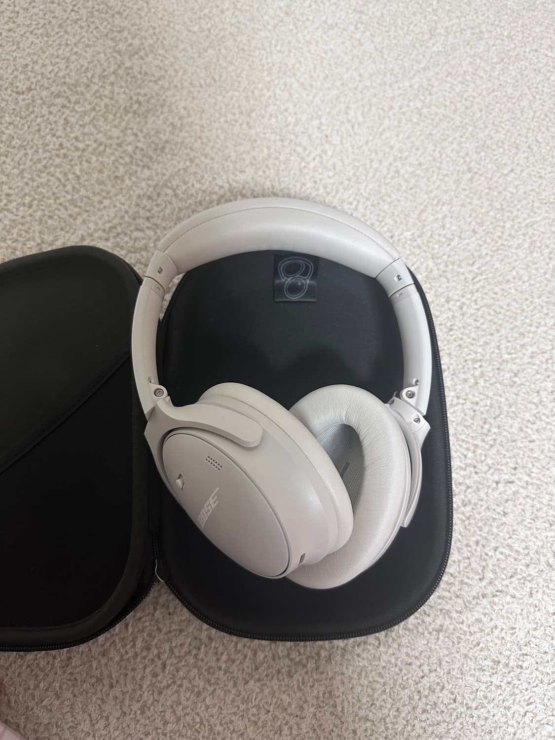 보스 QC45 화이트 스모크 노이즈캔슬링 헤드셋 상품이미지2