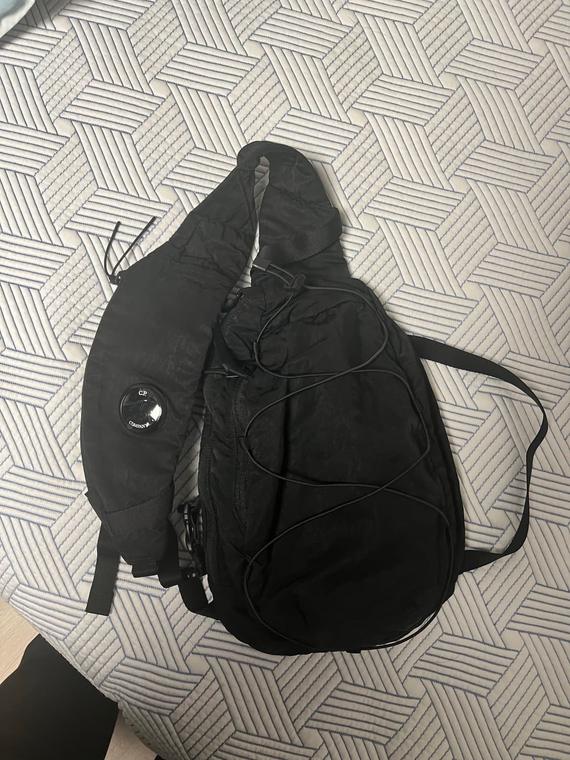 cp컴퍼니 슬링백 25FW 상품이미지2