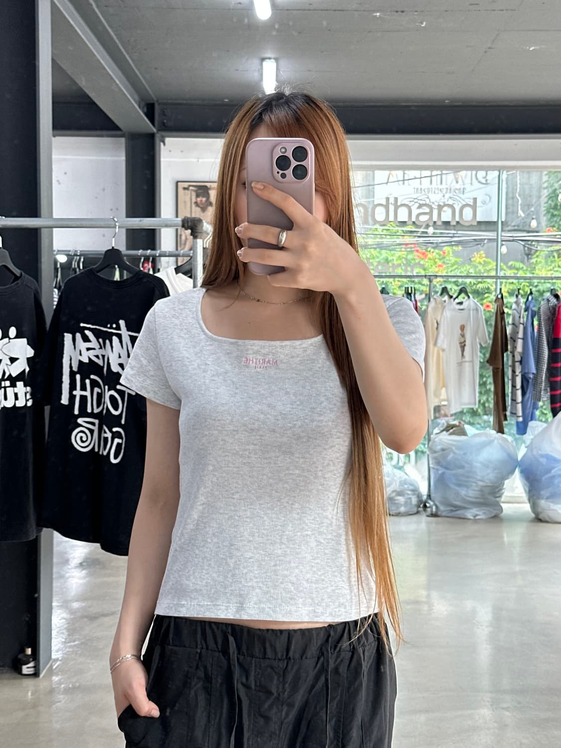 마리떼프랑소와저버 핑크자수 스퀘어넥 반팔티 상품이미지3