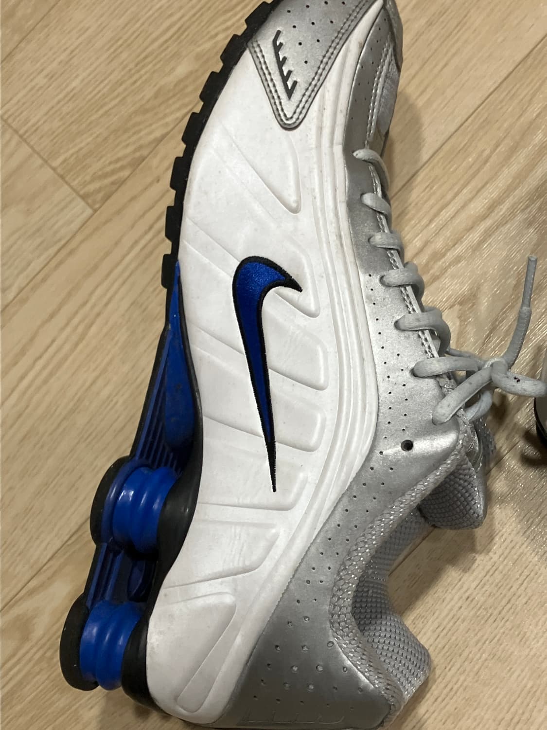 나이키 샥스 R4 화이트 레이서 블루  상품이미지3