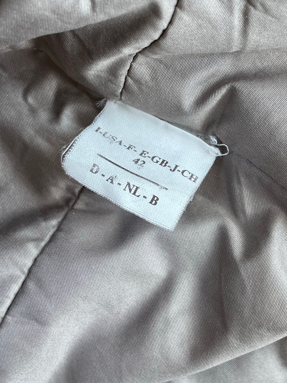 [42] 브루넬로 쿠치넬리 스웨이드 하이넥 자켓 상품이미지10