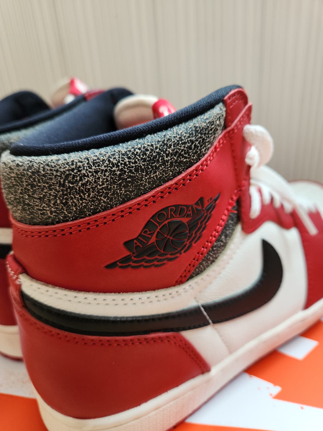 조던 1 레트로 하이 OG 시카고 로스트 앤 파운드 상품이미지6
