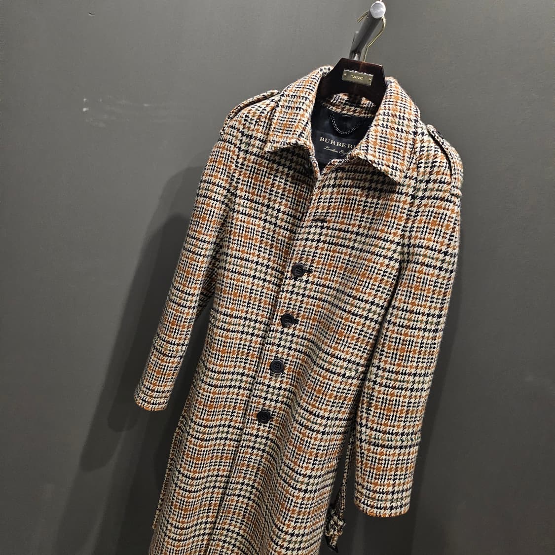 버버리 프로섬 타탄 체크 벨티드 공유 코트 상품이미지4