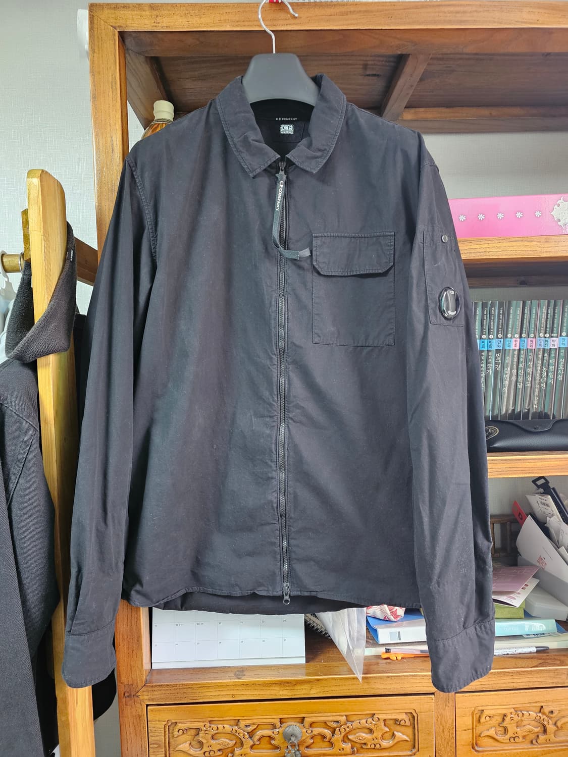 가장 인기 기본 모델 씨피 CP컴퍼니 블랙 자켓 XL 팔아요 상품이미지1