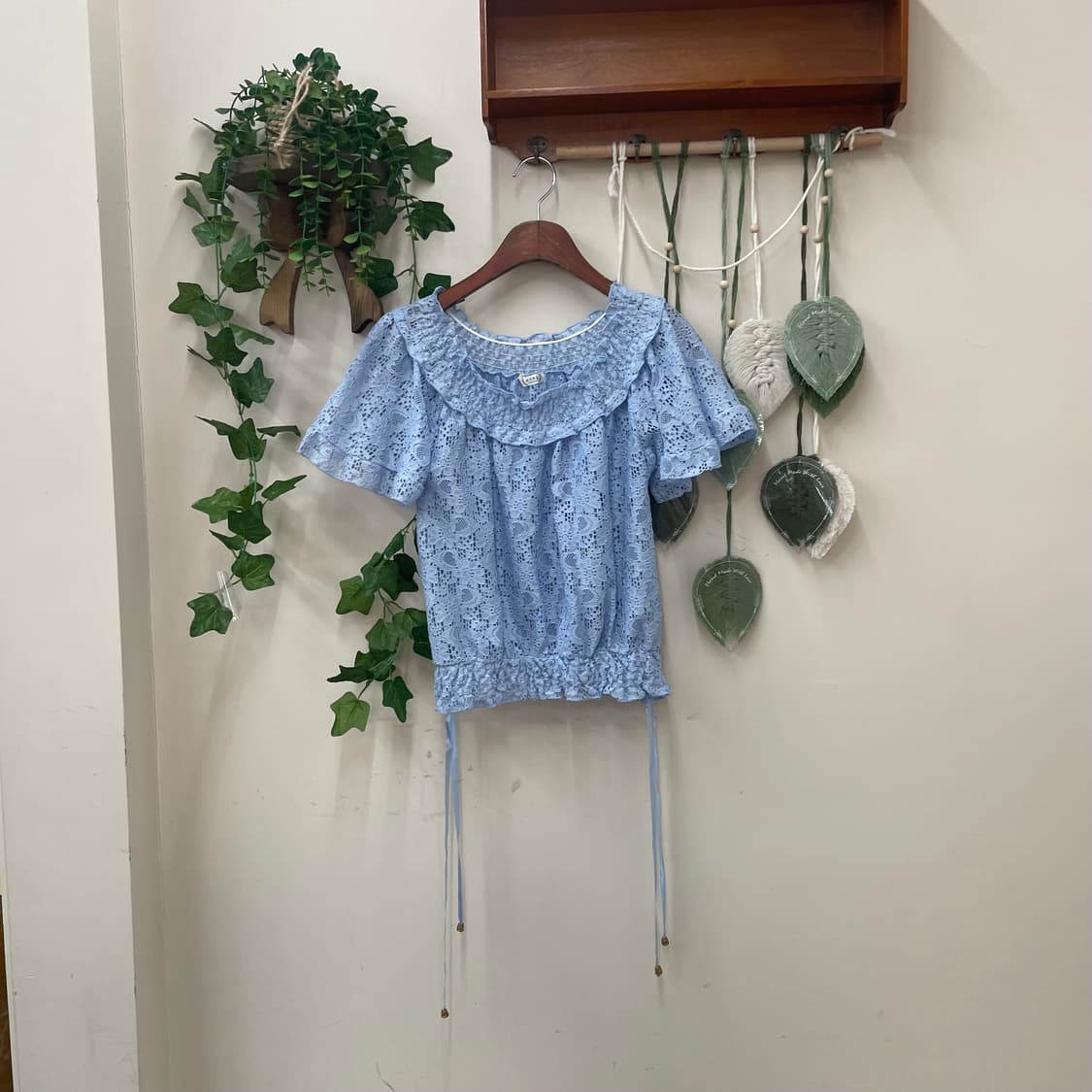 엑시즈팜 풀 레이스 하늘 반팔 블라우스 상품이미지1