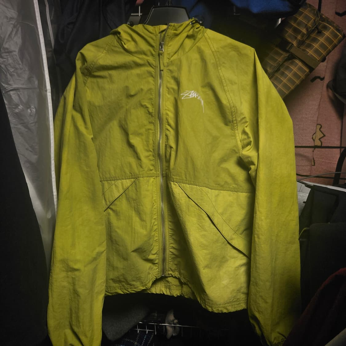 (L)스투시 비치쉘 바람막이 슬라임  팝니다. 상태좋아요. 상품이미지2