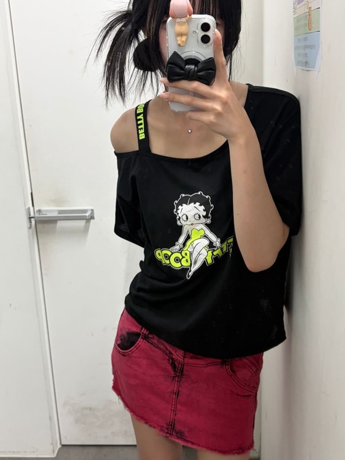 베티붑 원숄더 프린팅 반팔티 상품이미지4