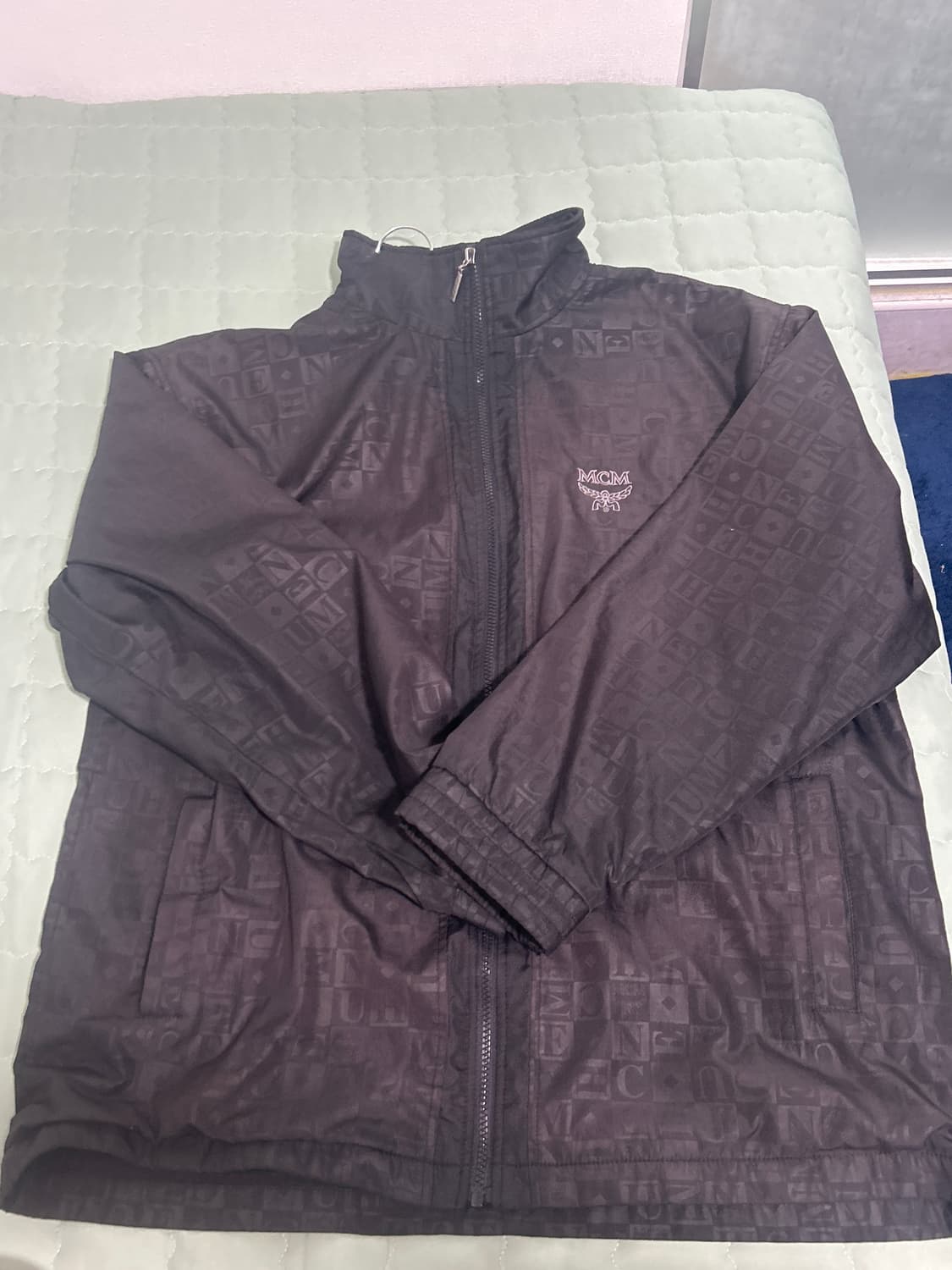 MCM 올오버 로고 빈티지 바람막이 자켓 상품이미지2