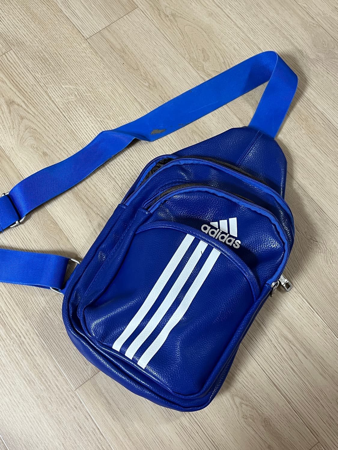 아디다스 크로스백 상품이미지1