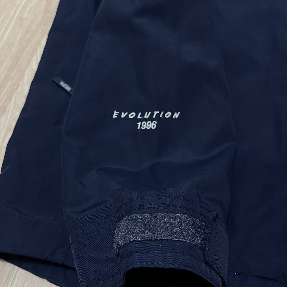 네파 남성 에볼루션 1996 후드 바람막이 자켓 L/100 상품이미지5