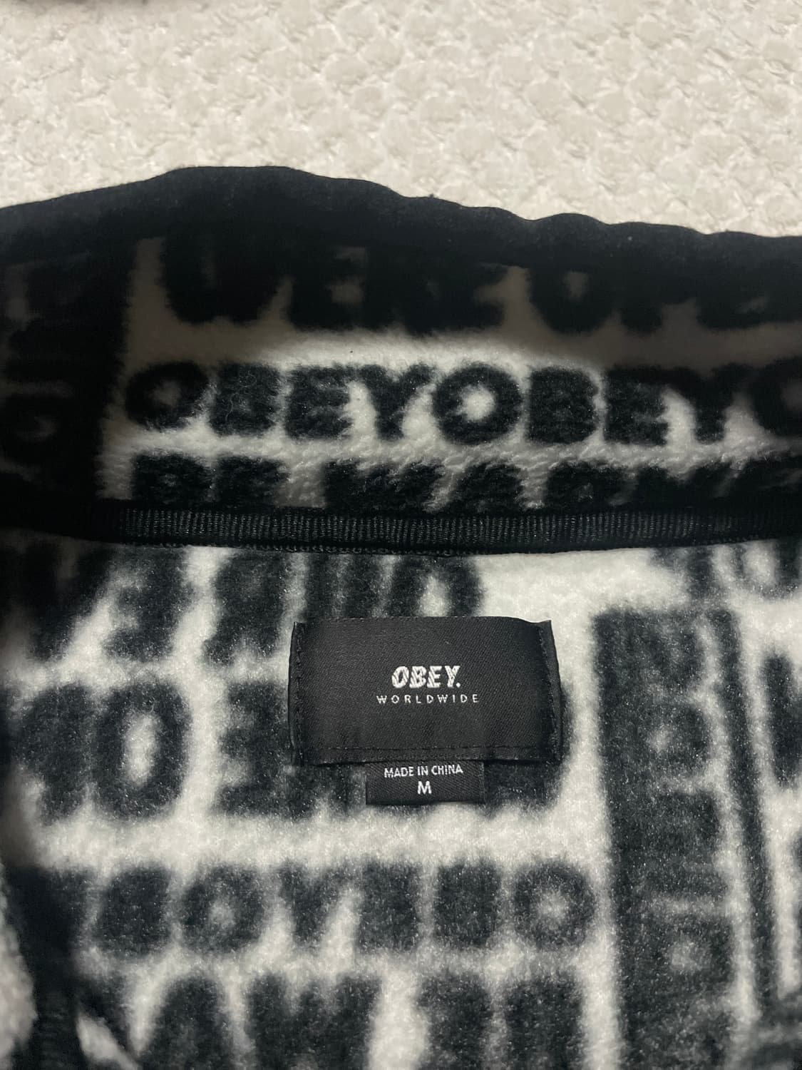 OBEY 오베이 포스트 모크넥 로고 후리스 하프 집업 풀오버(클리닝O) 상품이미지5