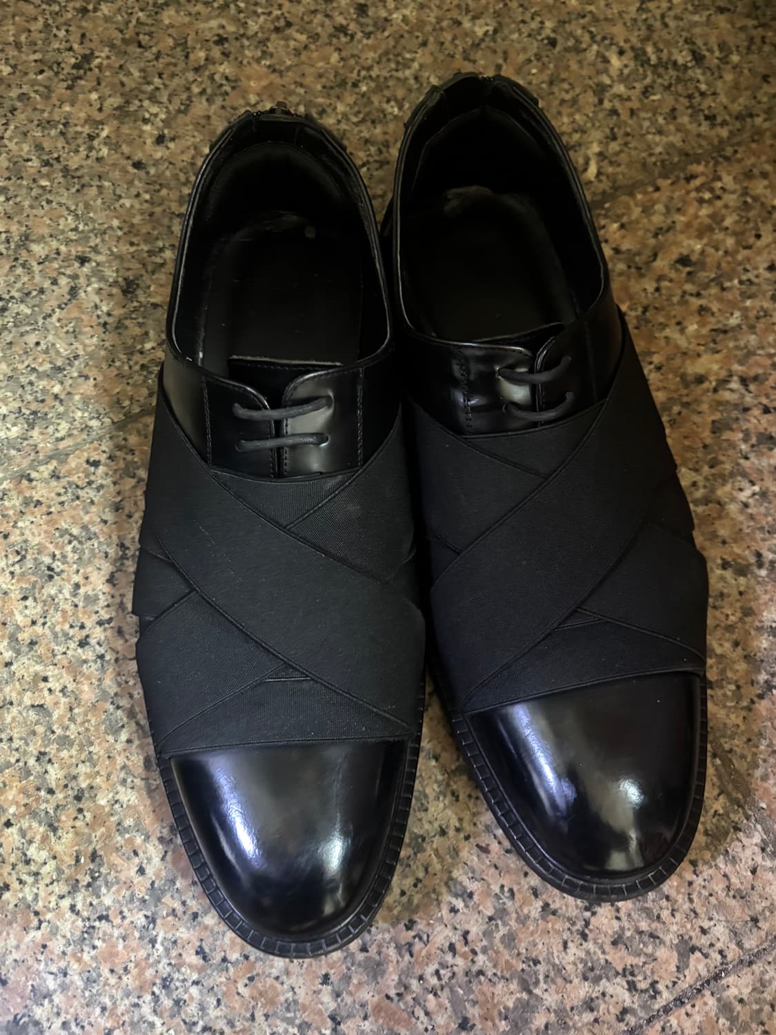 09fw 지방시 크로스 밴드 로퍼 상품이미지1