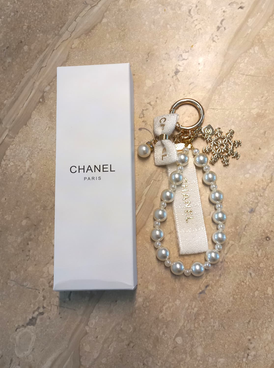 샤넬 CHANEL 화이트펄 키링 2종 (새제품) 상품이미지3