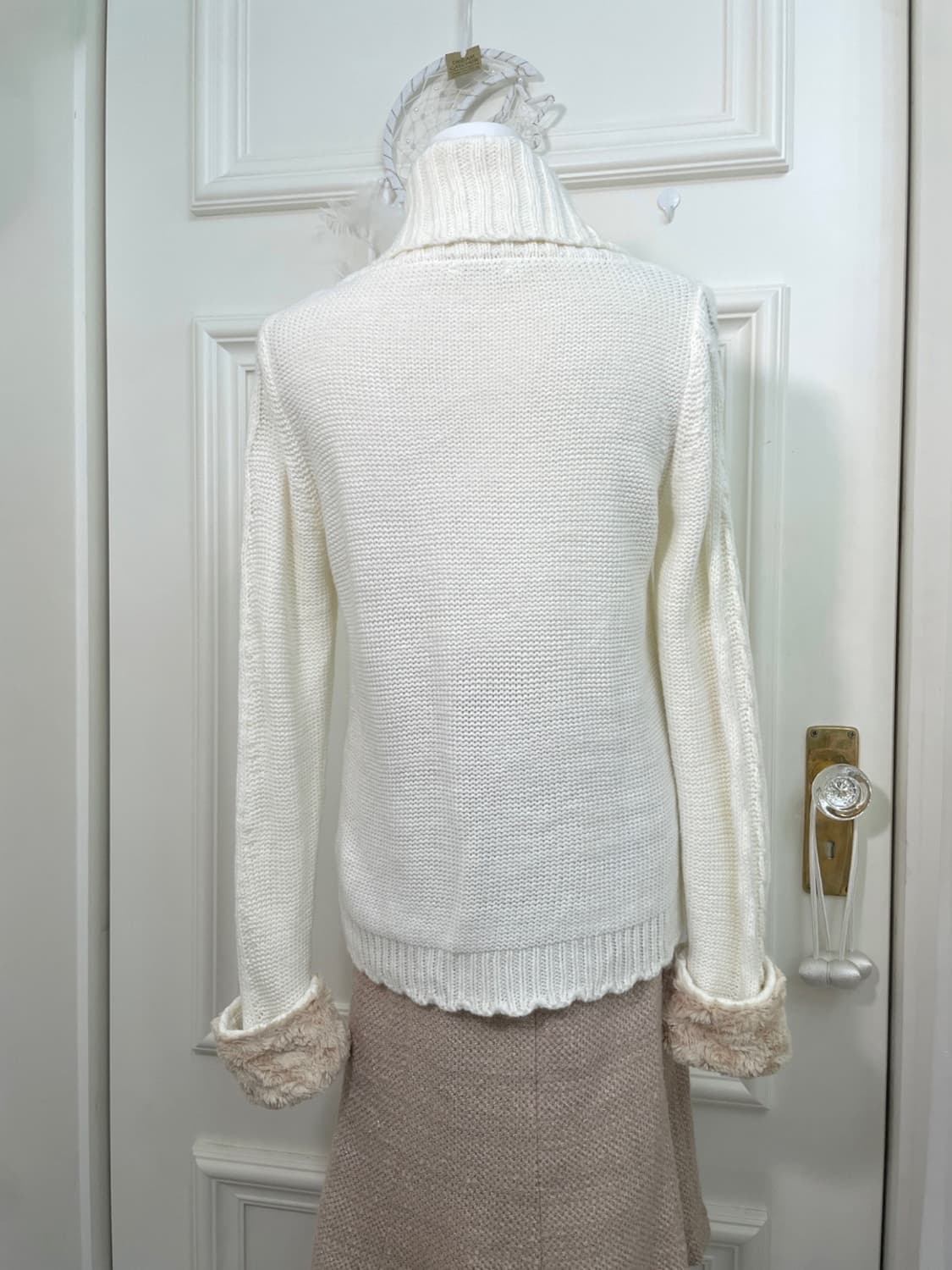 AXES FEMME ivory turtle-neck button fur 상품이미지5
