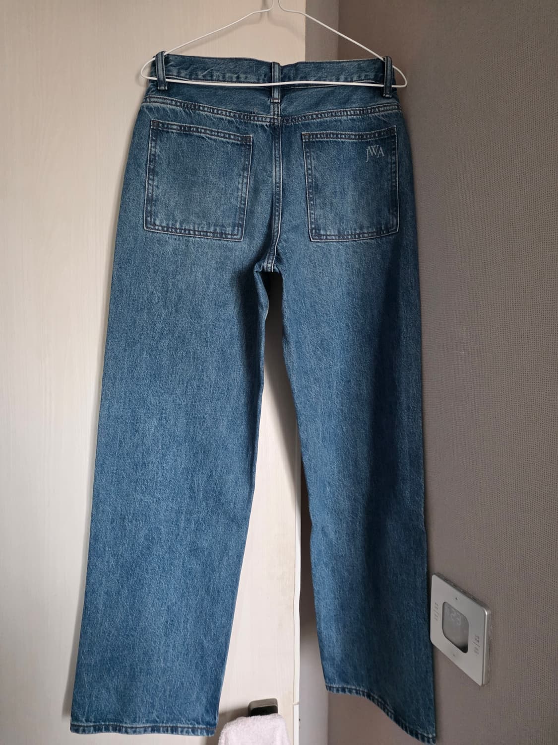 유니클로 jwa 스트레이트진 블루 65컬러 상품이미지3