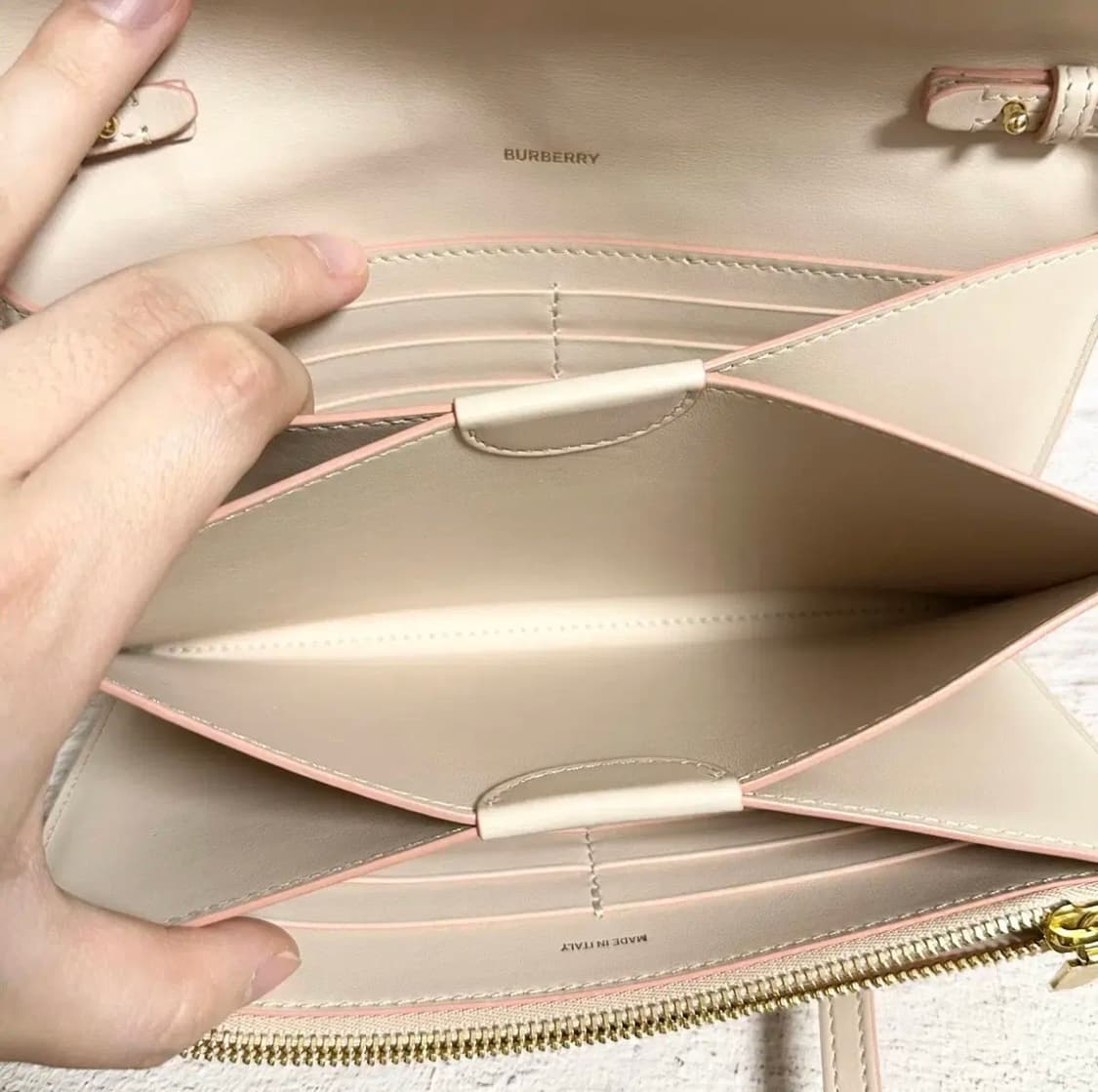 [풀구성] 버버리 TB 모노그램 레더 월렛 크로스백 핑크 상품이미지4