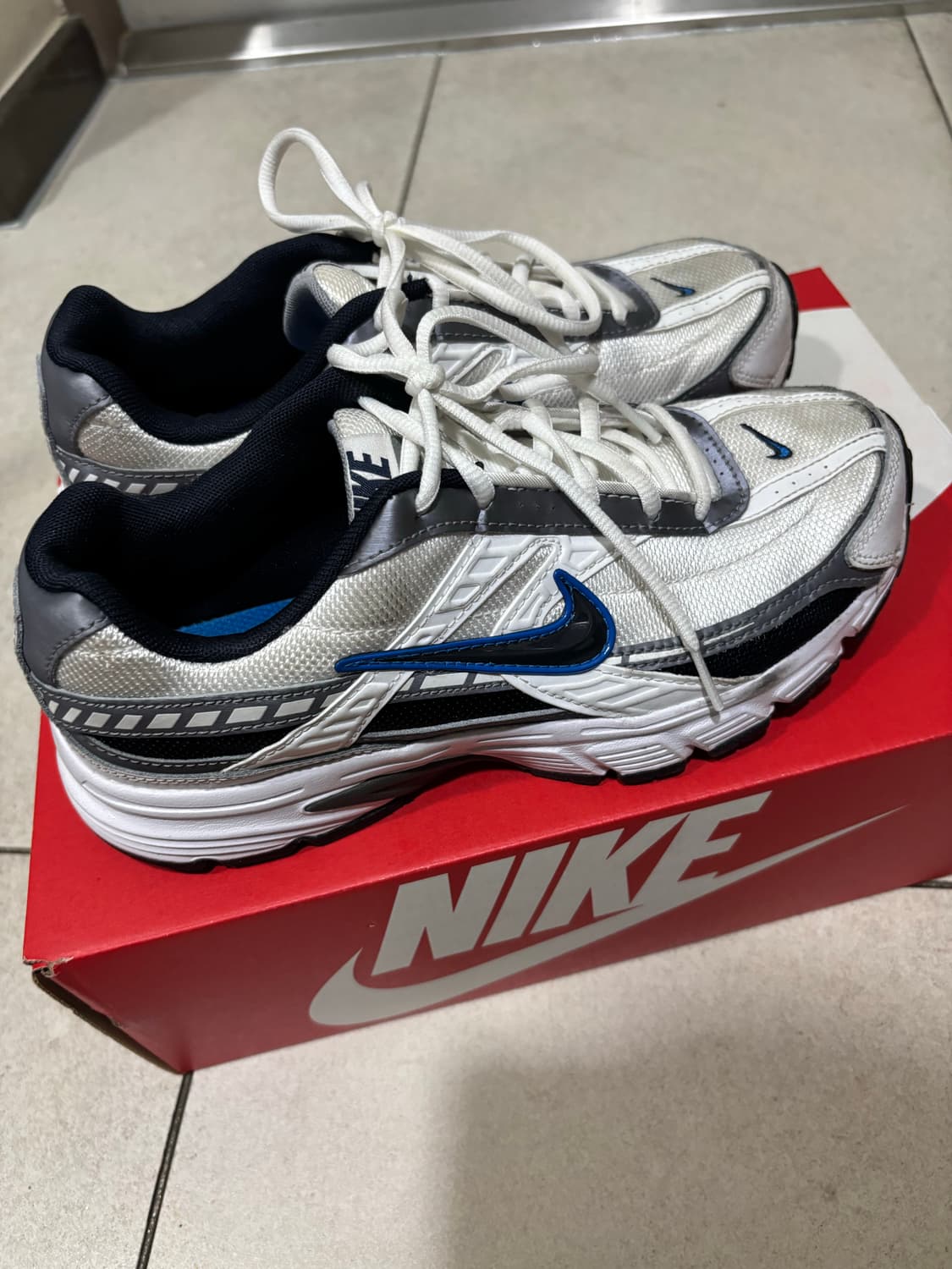 나이키이니시에스터 화이트 옵시디언 상품이미지5