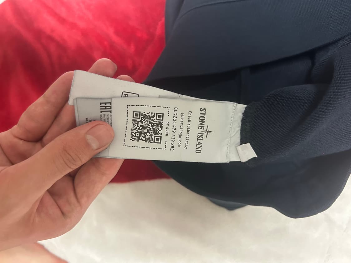 스톤아일랜드 네이비 맨투맨 (24-25년식) 상품이미지2