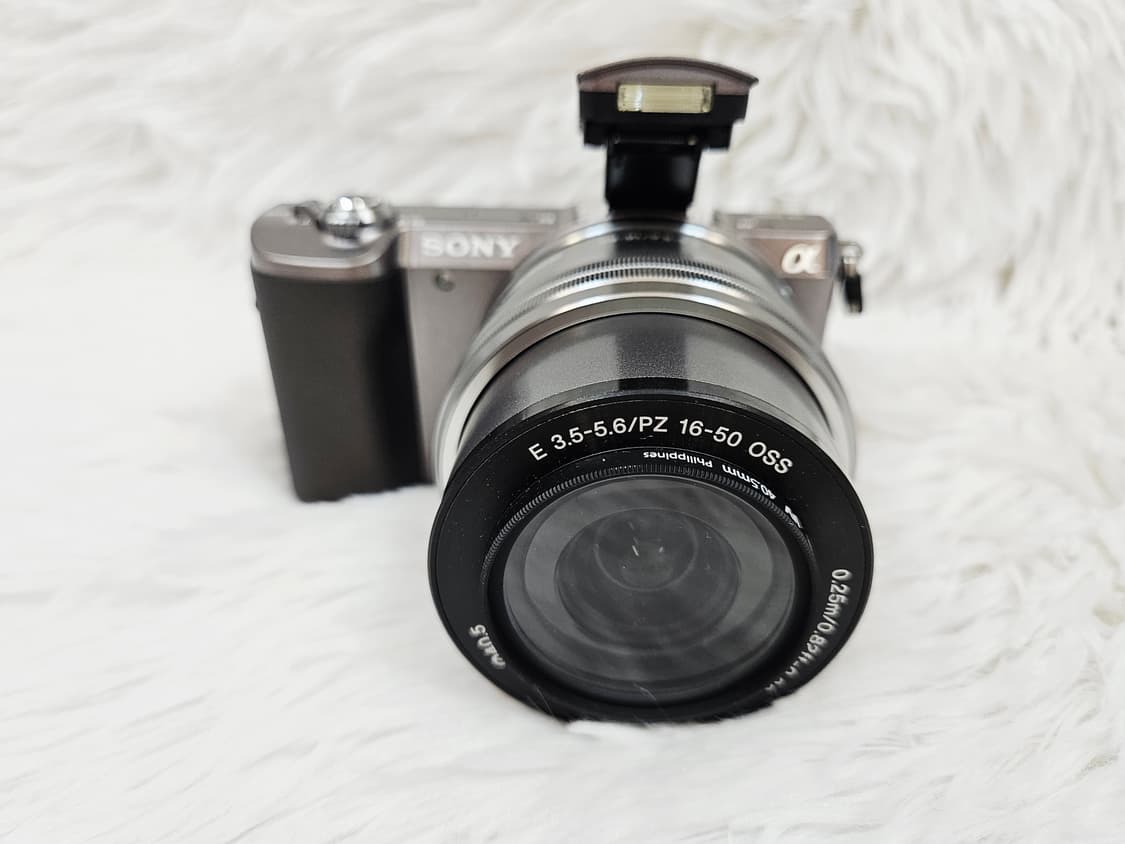 [민트급] 소니 a5100 브라운 미러리스 카메라, 디카, 디지털카메라 상품이미지1