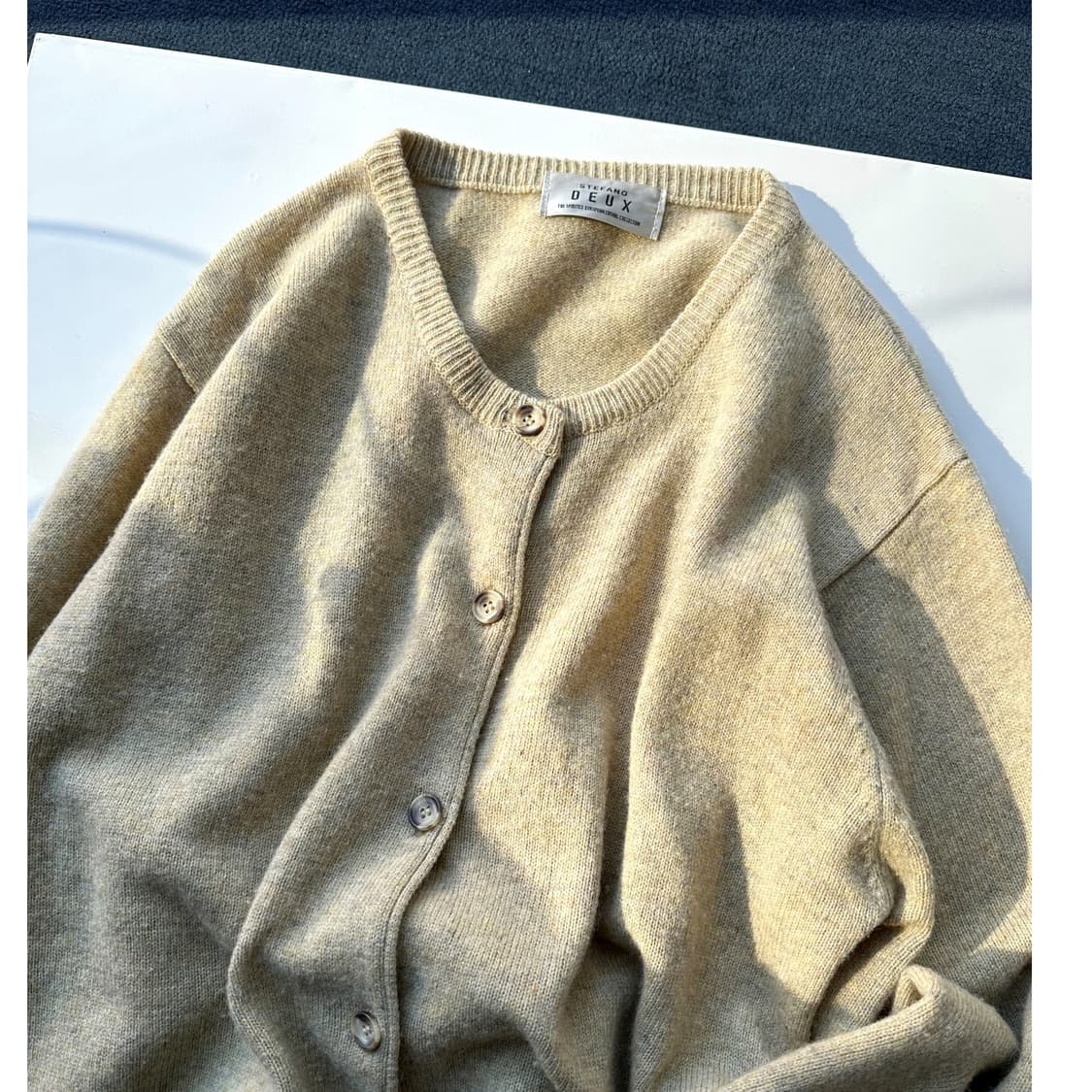 Wool crew neck knit cardigan 상품이미지3
