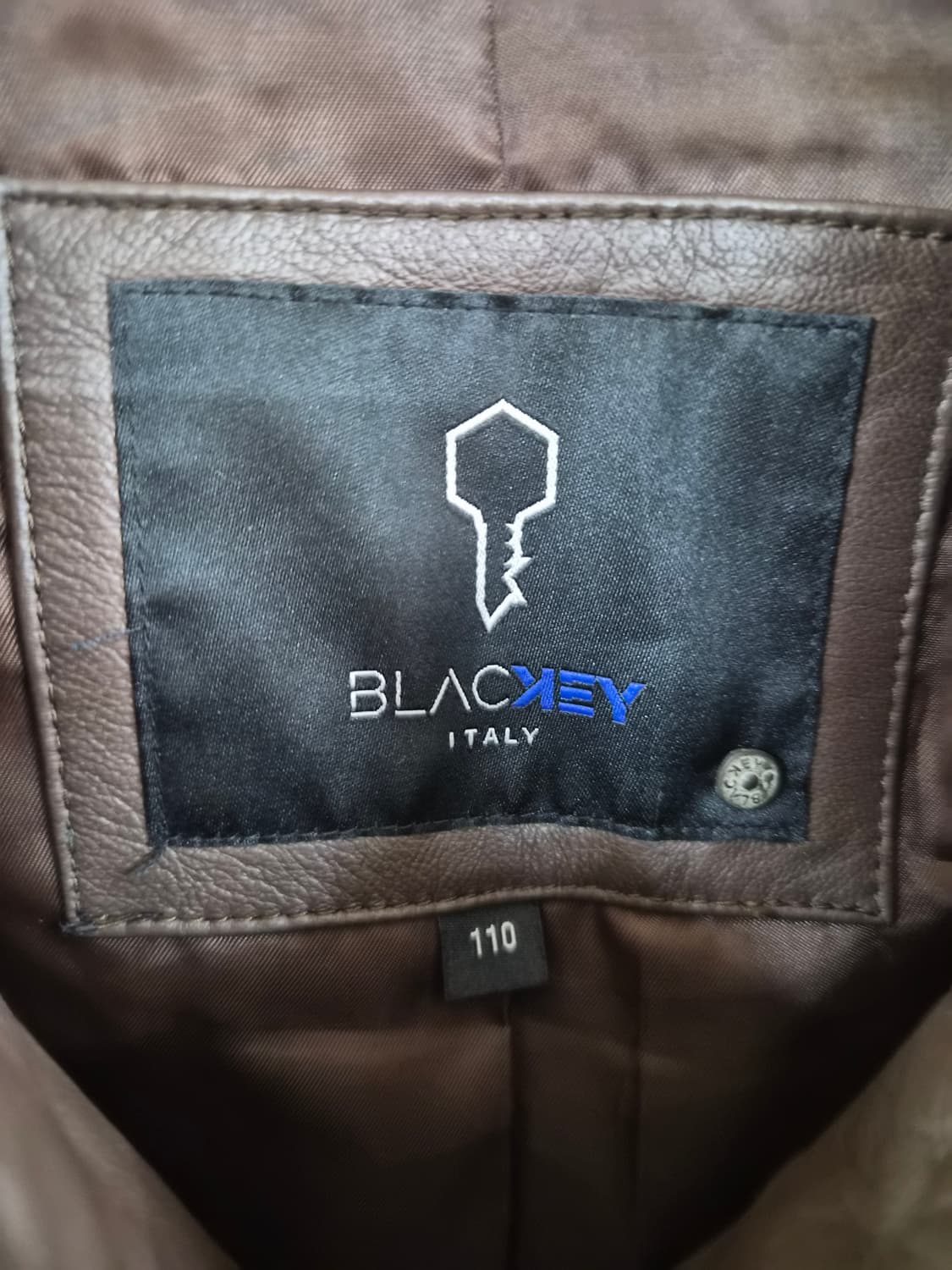 110) 블랙키 레더 자켓 팝니다 상품이미지3