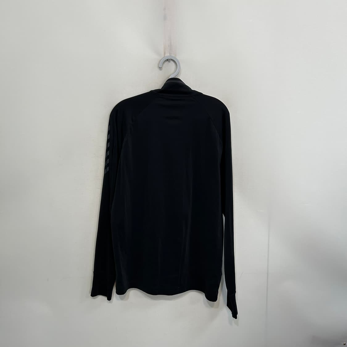 데상트 남성 반집업 기능성 티셔츠 100 상품이미지3