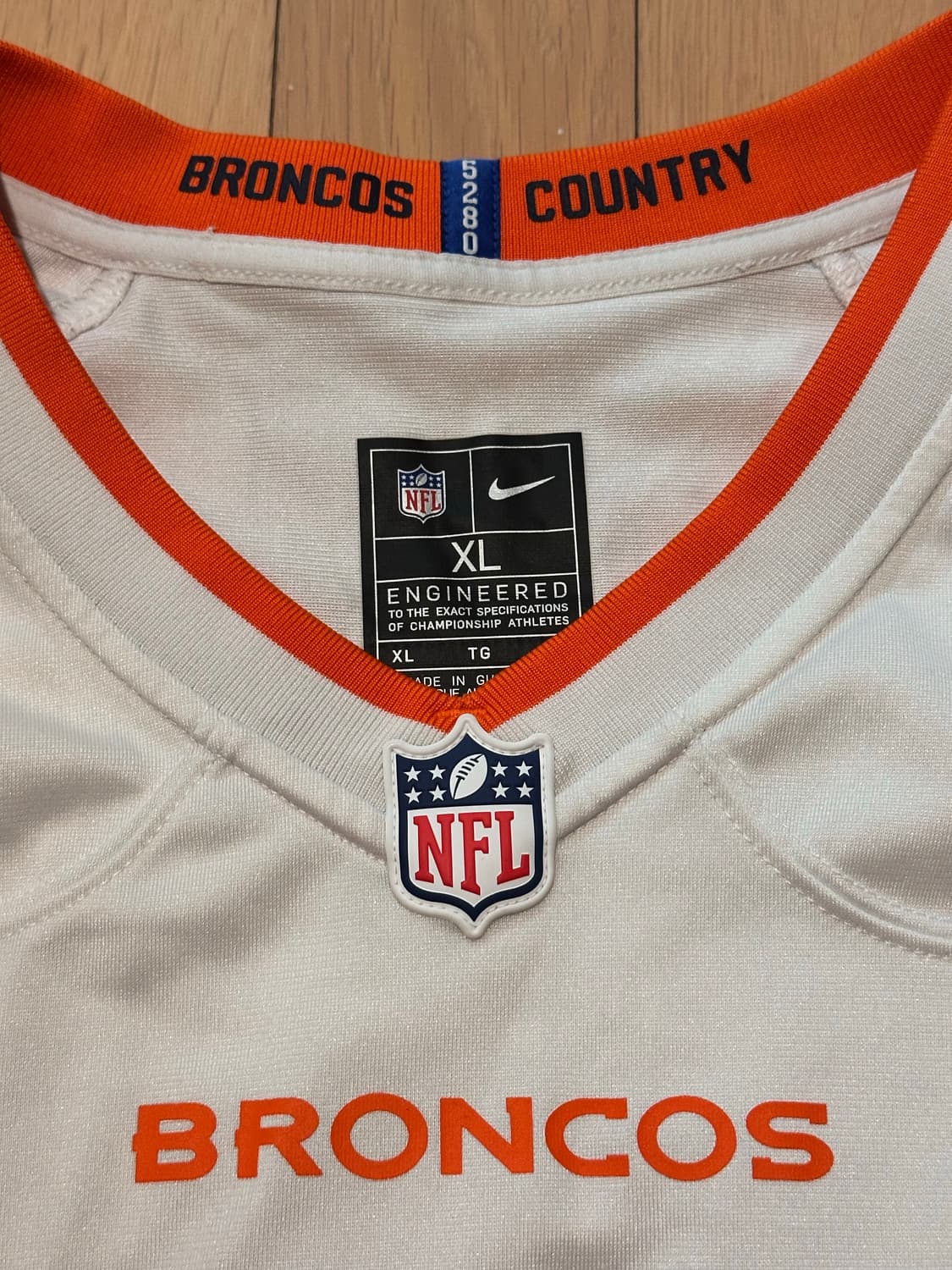 나이키 nfl저지 브롱코 XL 판매합니다  상품이미지3