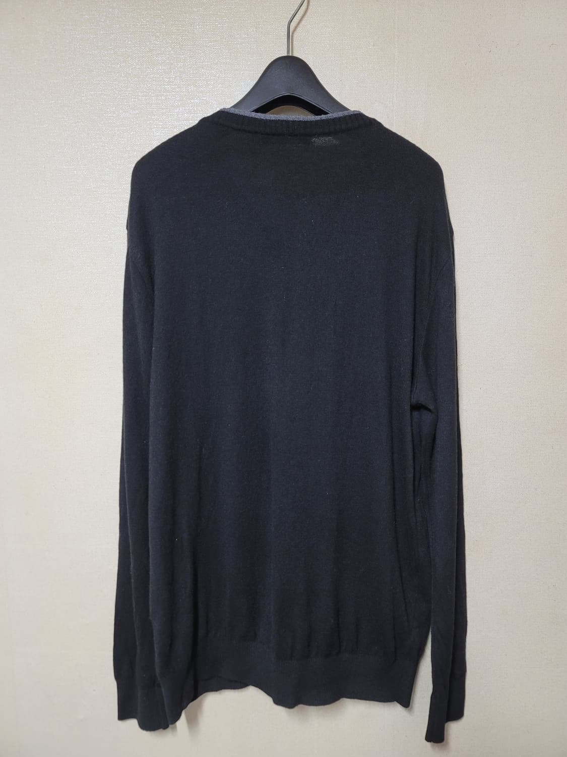 루이까스텔 브이넥 니트 상품이미지5