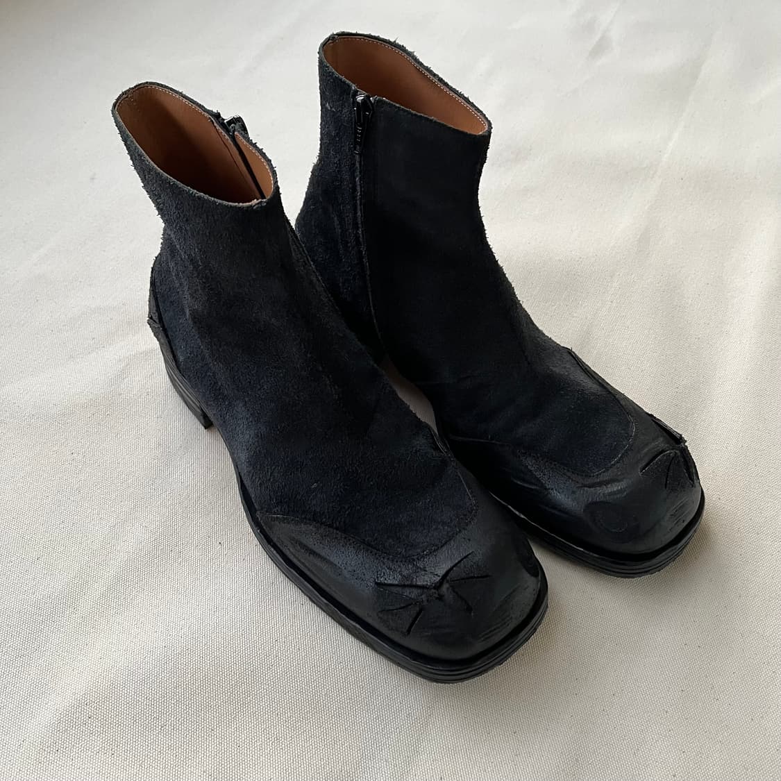 메종 마르지엘라 S/S 2021 디스트로이드 스퀘어 토 타비 부츠 상품이미지4