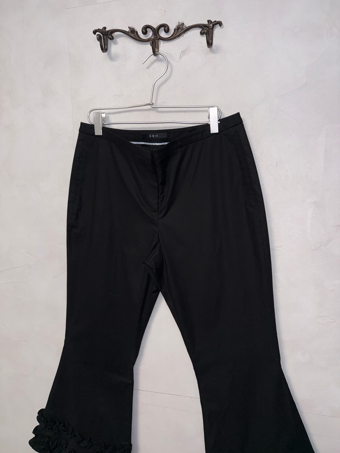 Black ruffle detail bootscut pants 상품이미지2