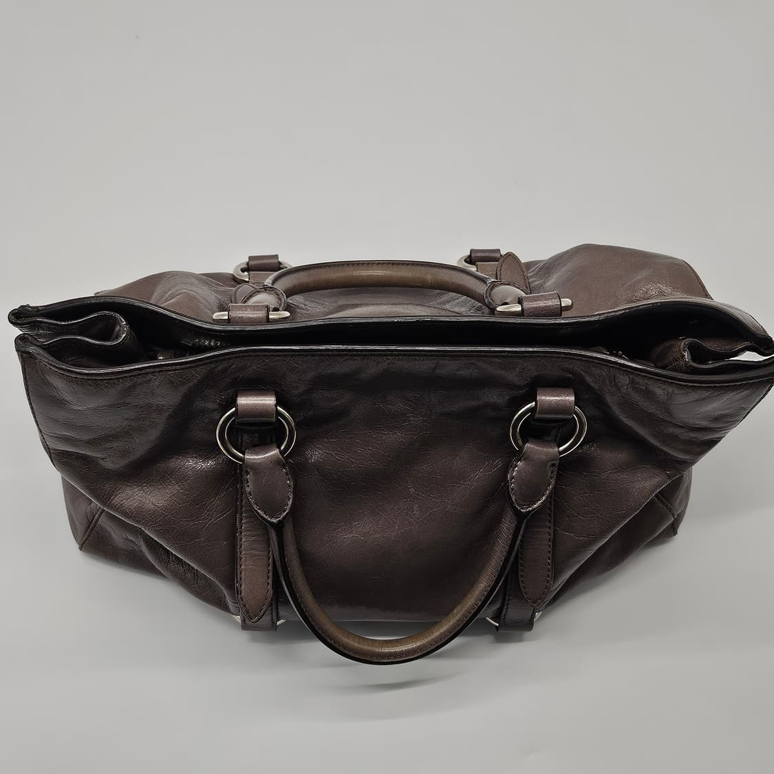 정품 미우미우 비텔로 샤인 투웨이백 (그레이) 상품이미지7