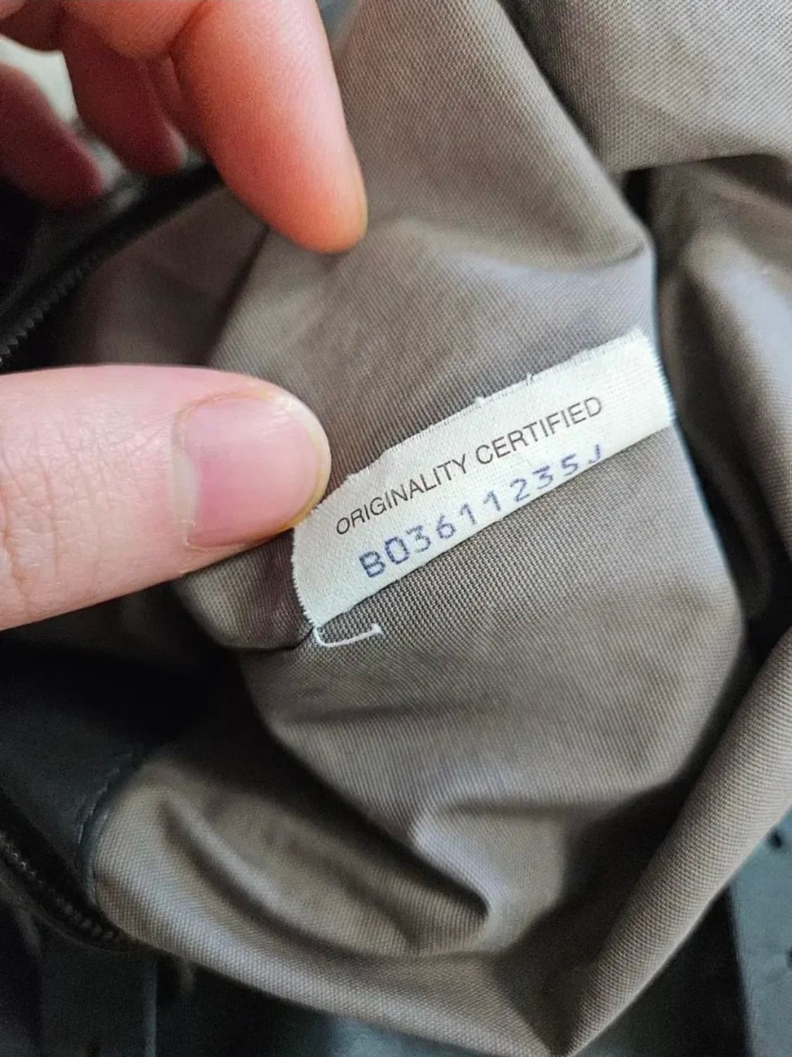 보테가베네타 양가죽 인트레치아토 버클 토트백 상품이미지6