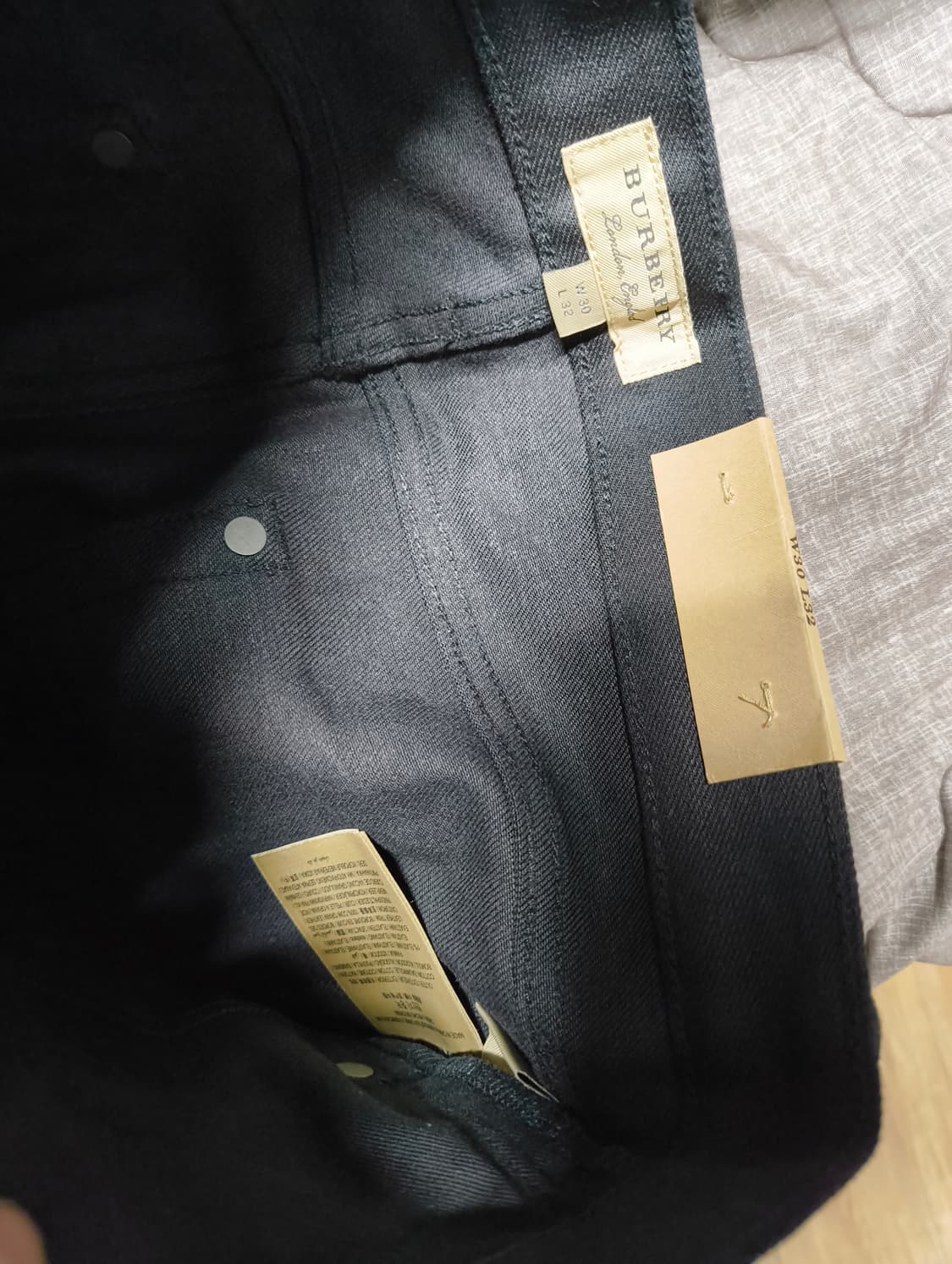 버버리 코팅진 블랙 30x32 상품이미지4