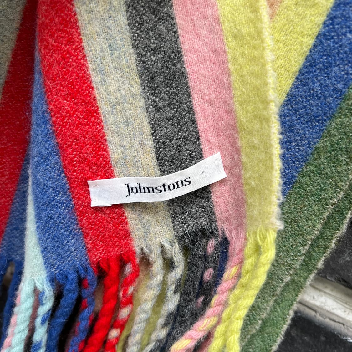 Johnstons 멀티컬러 울 머플러 상품이미지4