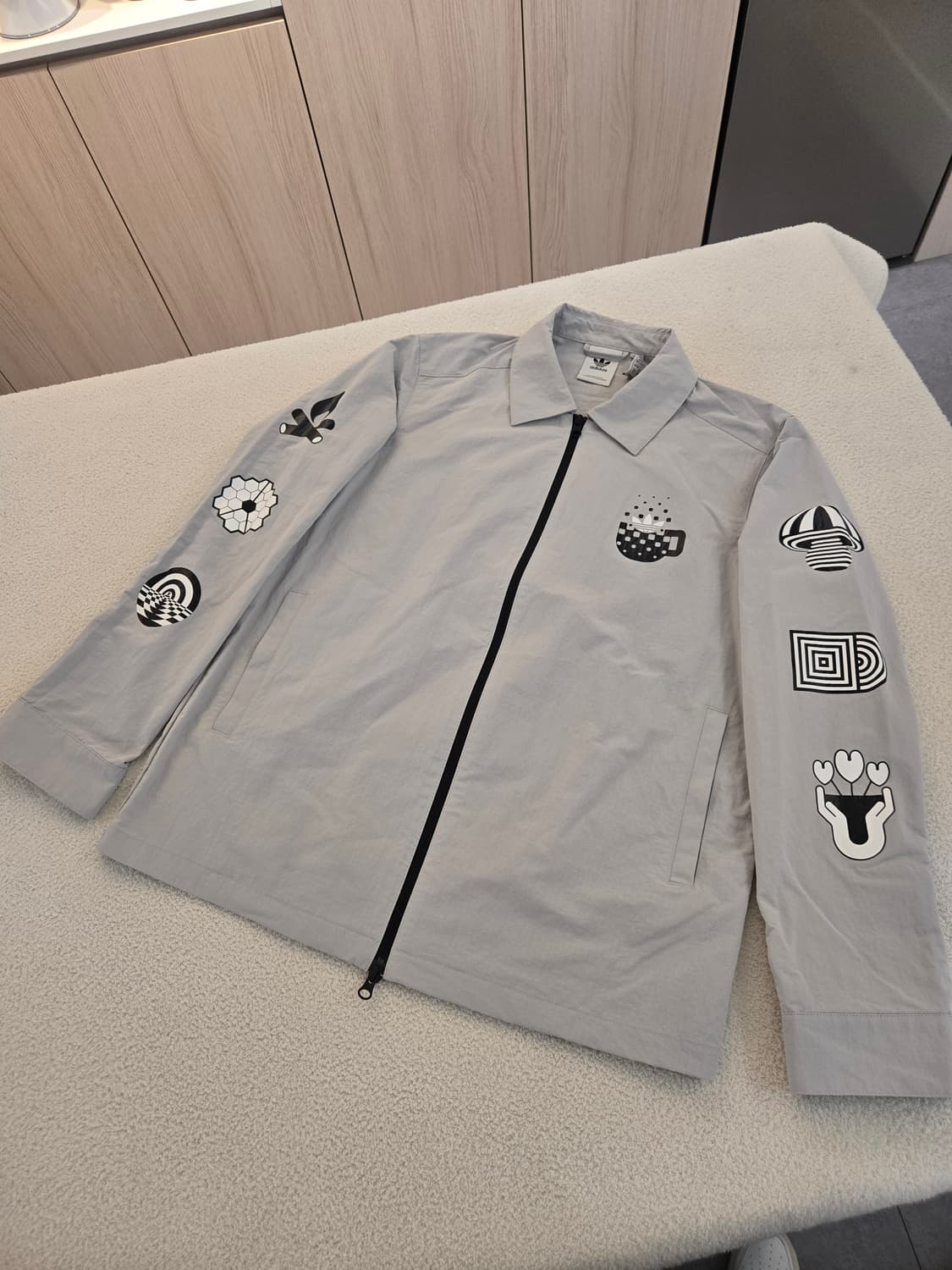 아디다스 그래픽 프린팅 집업 자켓 XL 상품이미지1