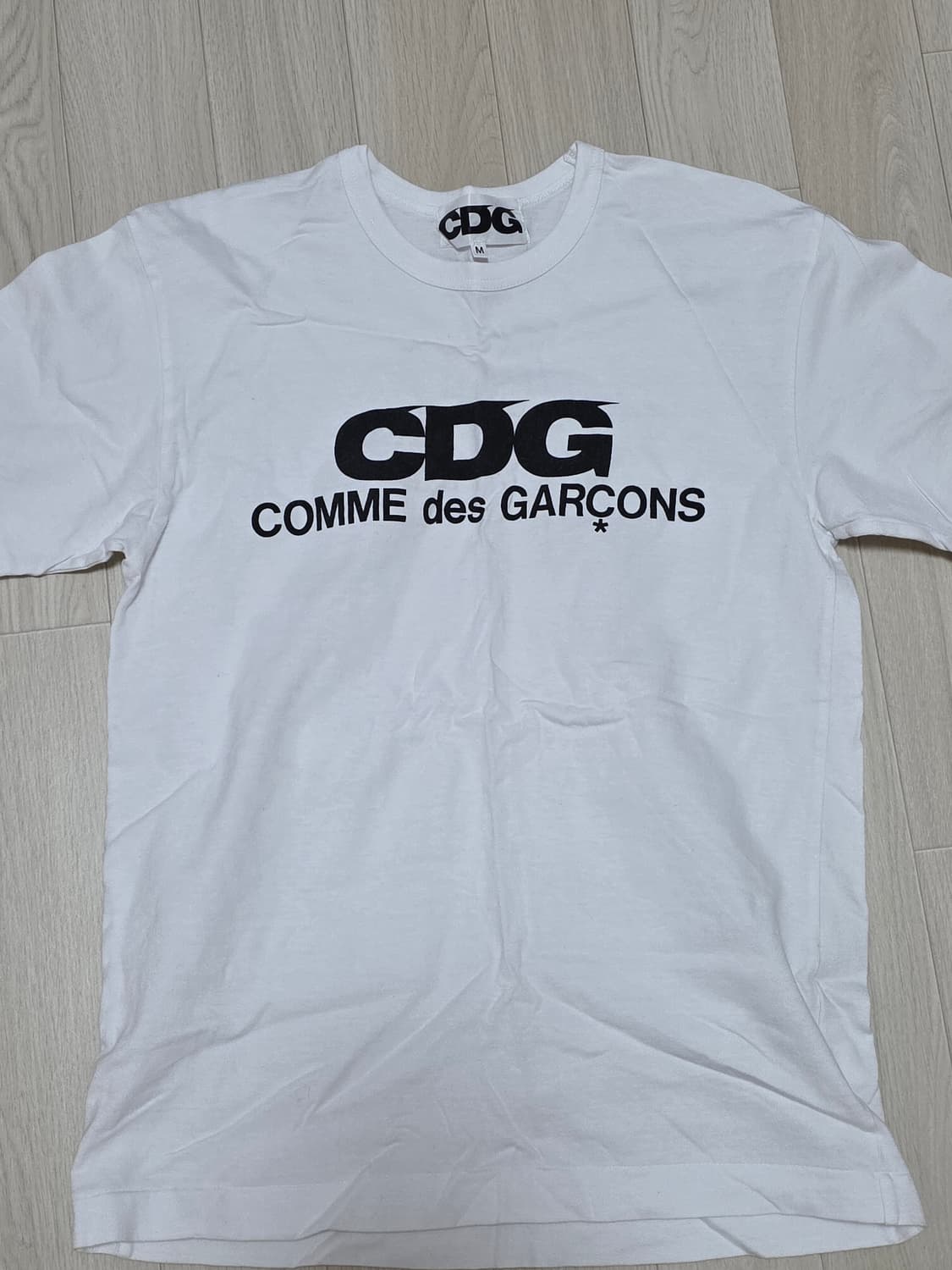 CDG 로고 티셔츠 화이트 - M 상품이미지2