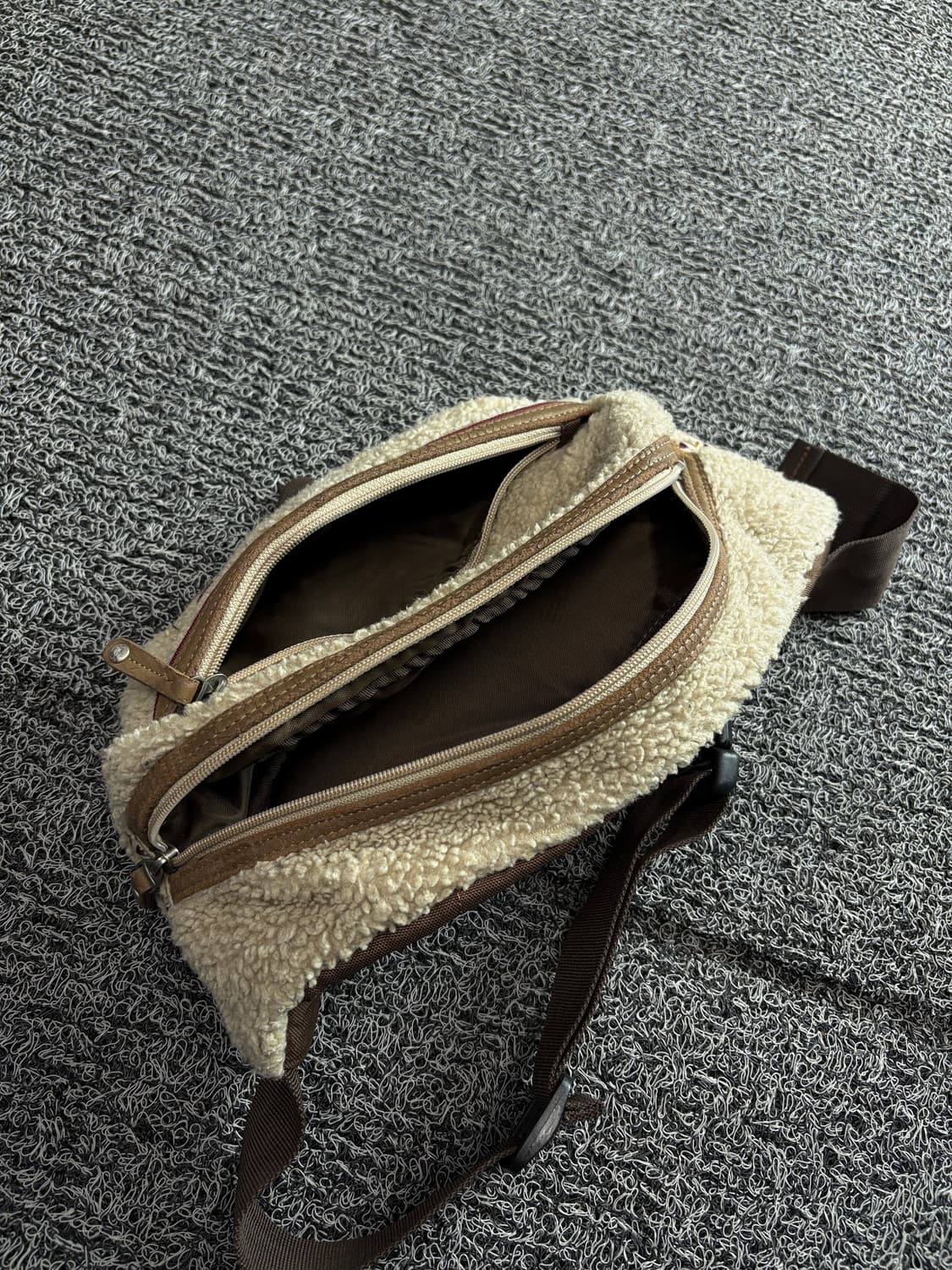 뉴발란스 쉐르파 플리스 웨이스트 백 4095 상품이미지4