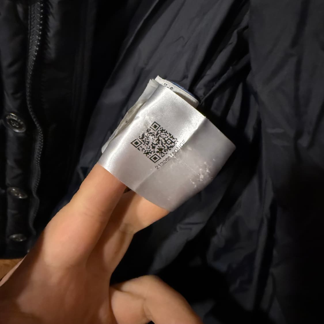 몽클레어 라이언 블랙와펜 패딩  상품이미지8